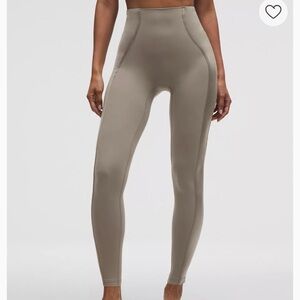 lululemon Align No Line™ High-Rise Pant 28"
Satin